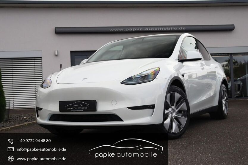 Tesla Model Y 72.000 km 32.895 € Werneck 97440