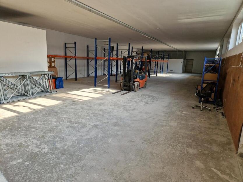 Gewerbehalle Lagerhalle mit Büro, WC, Küche