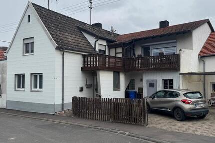 Haus Gössenheim - 6 Zimmer, 230 m&sup2;, 249.000&euro; | Angebot:26942054