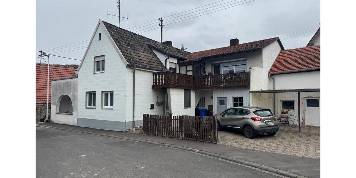 Mehrfamilienhaus, Wohnhaus Gössenheim - 6 Zimmer, 230 m&sup2;, 249.000&euro; | Angebot:26942054