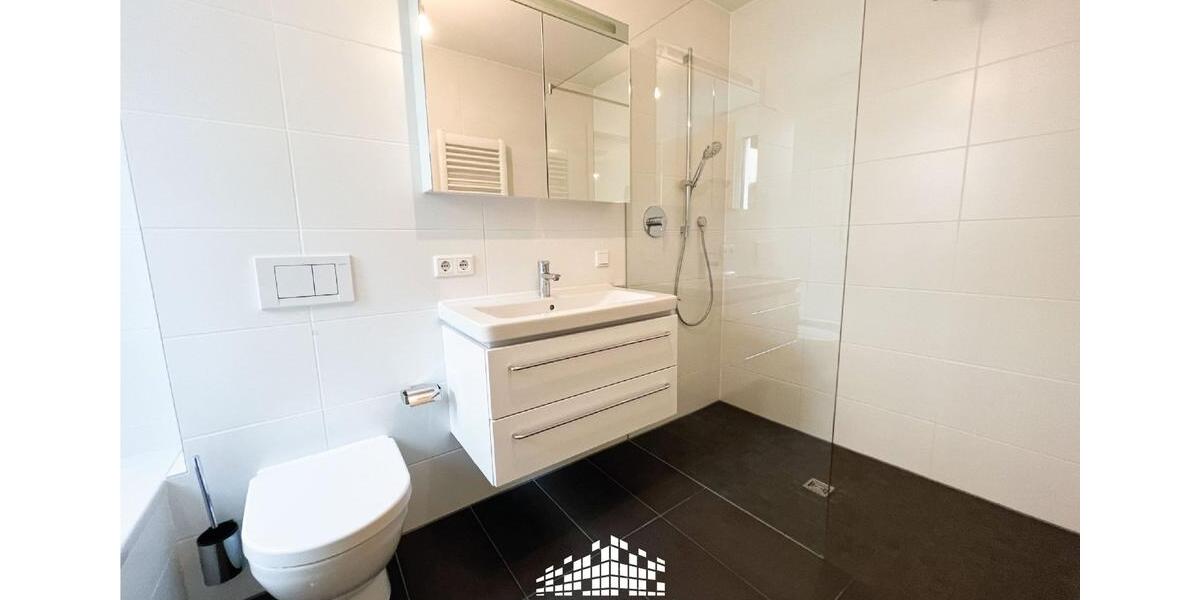 Etagenwohnung Würzburg Sanderau - 5 Zimmer, 147 m&sup2;, 1.840&euro; | Angebot:24739947