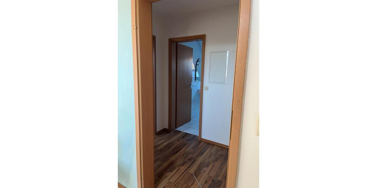 Dachgeschoßwohnung Kürnach - 1 Zimmer, 42 m&sup2;, 680&euro; | Angebot:24854242