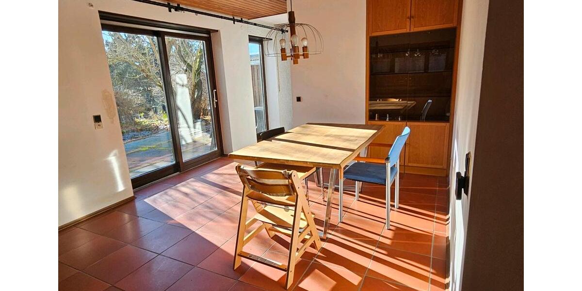 Einfamilienhaus Würzburg Heuchelhof - 7 Zimmer, 259 m&sup2;, 630.000&euro; | Angebot:25855005