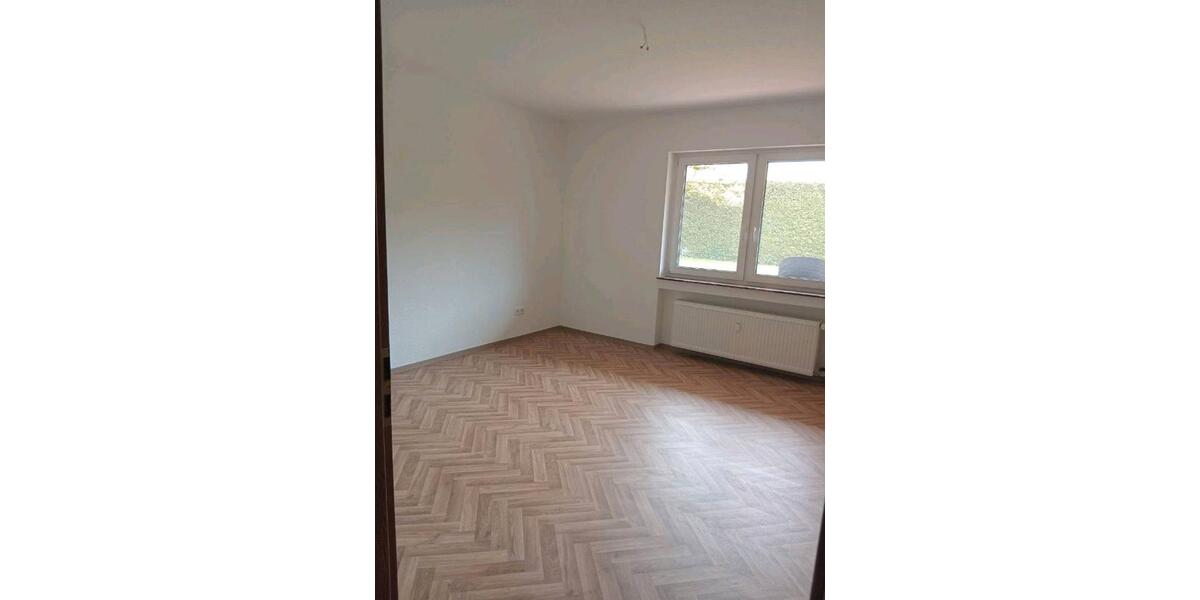 Erdgeschoßwohnung Würzburg Lengfeld - 4 Zimmer, 102 m&sup2;, 1.500&euro; | Angebot:26681363