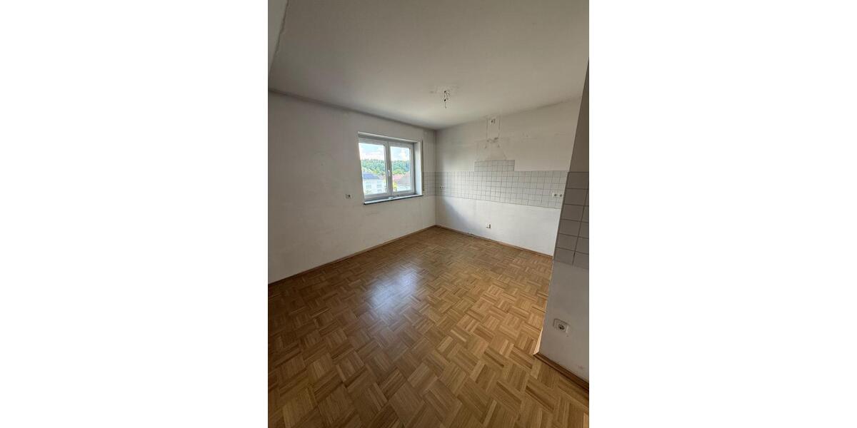 Dachgeschoßwohnung Waldbüttelbrunn - 4 Zimmer, 150 m&sup2;, 555.000&euro; | Angebot:27021231