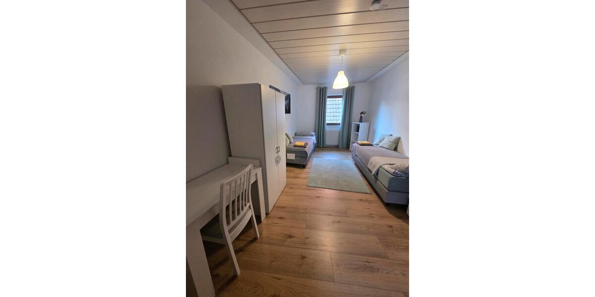 Einfamilienhaus Mainbernheim - 6.5 Zimmer, 260 m&sup2;, 1.700&euro; | Angebot:27613282