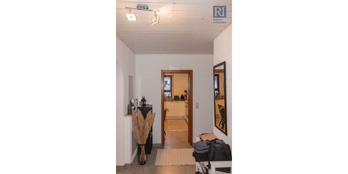 Etagenwohnung Ochsenfurt - 3 Zimmer, 80 m&sup2;, 215.000&euro; | Angebot:25108724