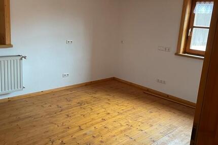 Wohnung Marktbreit - 3 Zimmer, 100 m&sup2;, 800&euro; | Angebot:25286825