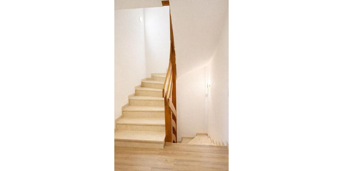 Doppelhaushälfte Uettingen - 8 Zimmer, 240 m&sup2;, 549.000&euro; | Angebot:26393860
