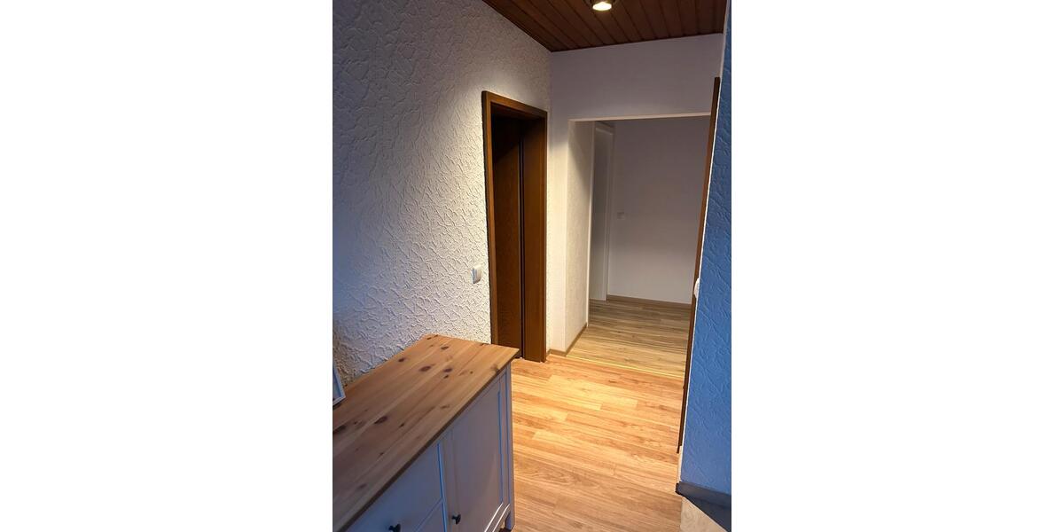 Doppelhaushälfte Ochsenfurt - 5 Zimmer, 150 m&sup2;, 1.500&euro; | Angebot:27617128