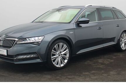 Skoda Superb 89.500 km 28.330 &euro; Würzburg 97084