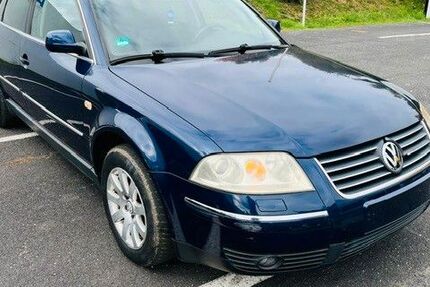VW Passat 330.000 km 590 &euro; Würzburg 97076