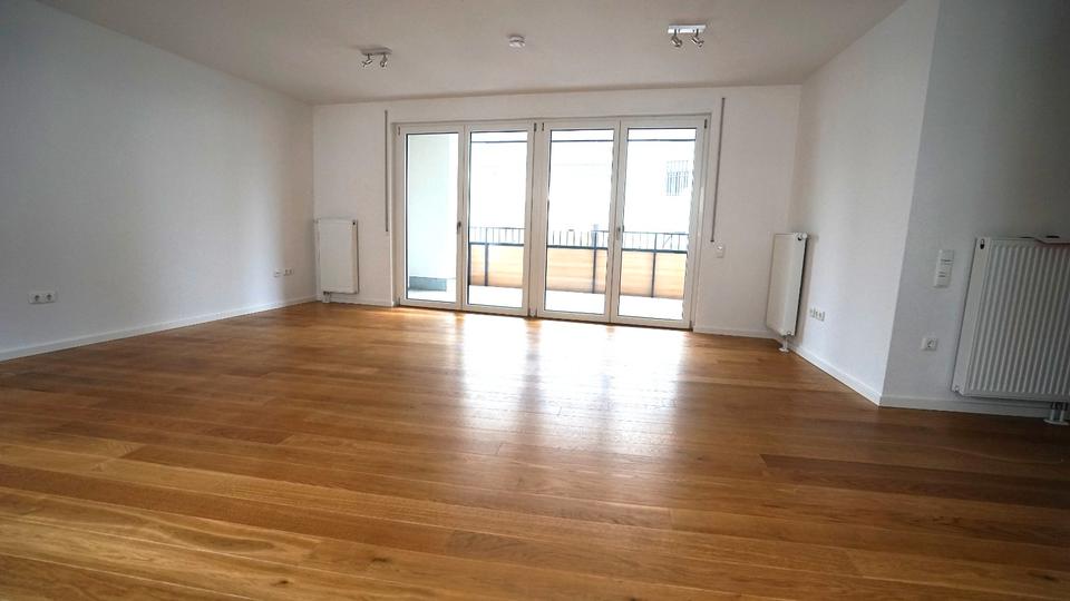 Etagenwohnung Tauberbischofsheim - 4 Zimmer, 106 m&sup2;, 950&euro; | Angebot:27587424