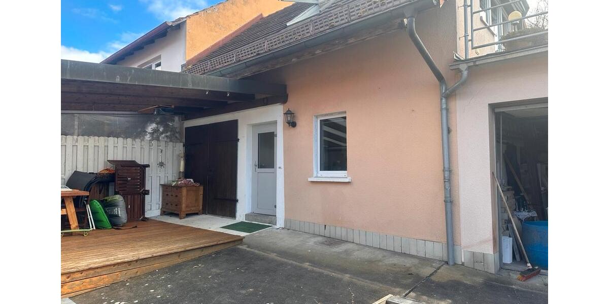 Doppelhaushälfte Würzburg Heuchelhof - 3 Zimmer, 120 m&sup2;, 419.000&euro; | Angebot:26100477