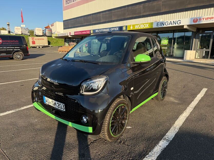 Smart ForTwo 28.000 km 12.800 € Würzburg 97076