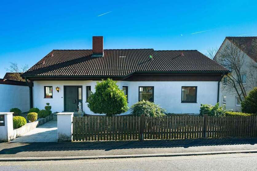 Haus zum Kaufen in Unterpleichfeld 549.000 € 120 m²
