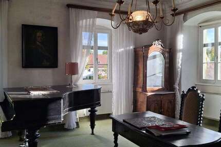 Haus Dettelbach - 10 Zimmer, 250 m&sup2;, 1.650.000&euro; | Angebot:23650179