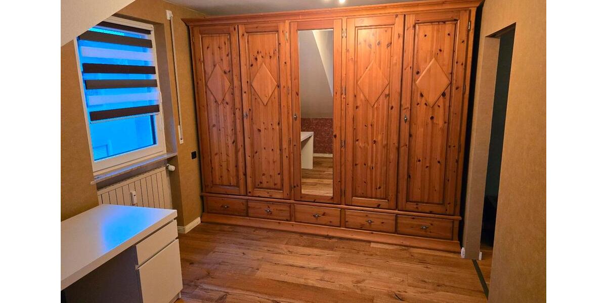 Dachgeschoßwohnung Würzburg Lindleinsmühle - 3 Zimmer, 67 m&sup2;, 1.160&euro; | Angebot:25148472