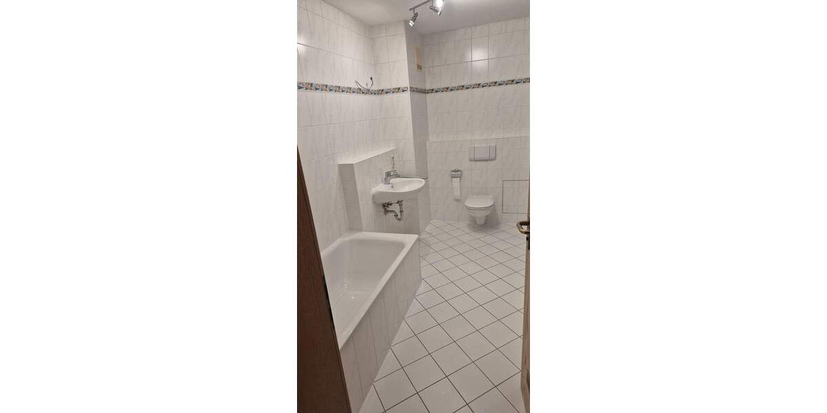 Etagenwohnung Kitzingen Etwashausen - 2 Zimmer, 68 m&sup2;, 229.500&euro; | Angebot:26170933