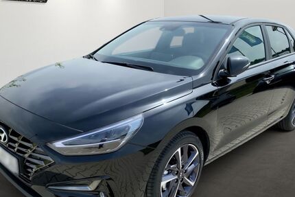 Hyundai i30 7.499 km 21.980 &euro; Tauberbischofsheim 97941