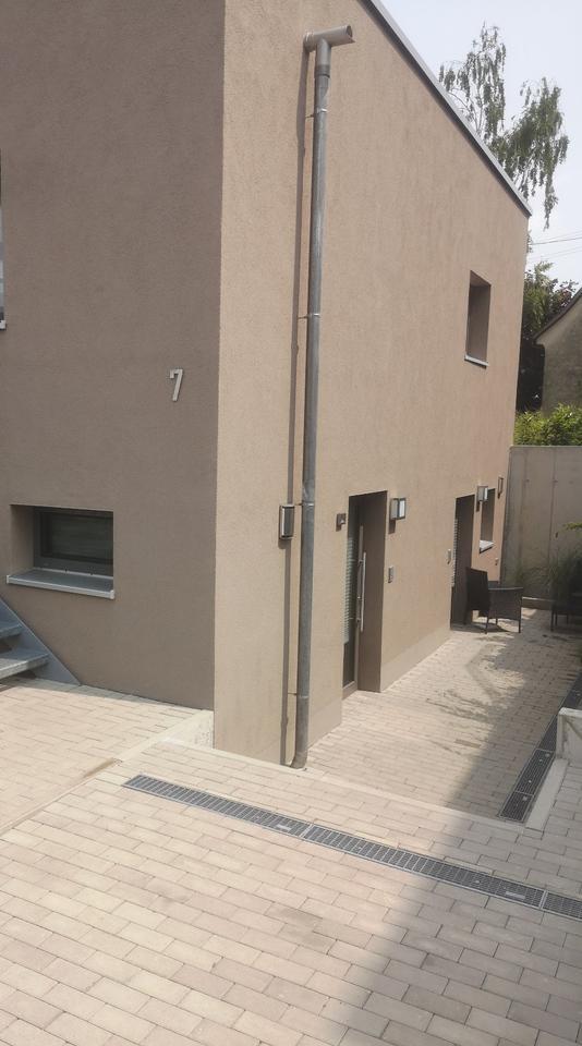 Moderne 1-Zimmer Wohnung mit Bad, Küche und großer Terrasse