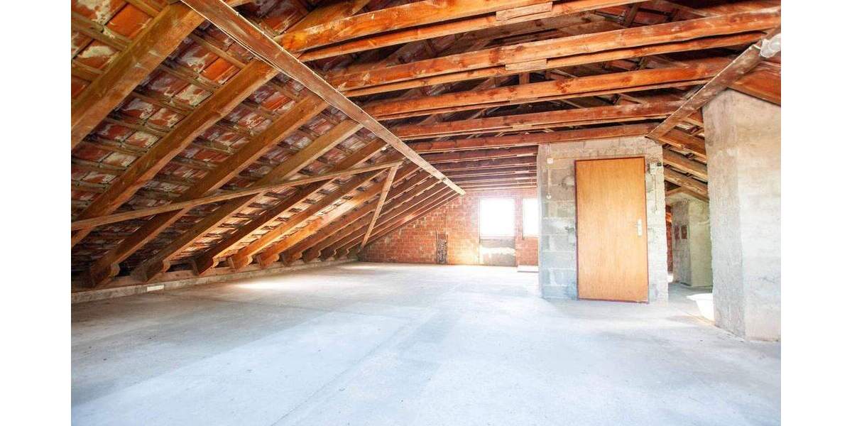 **RESERVIERT** Traumhafte Aussicht auf die Stadt - Architektenhaus Obere Zellerau 7 zimmer