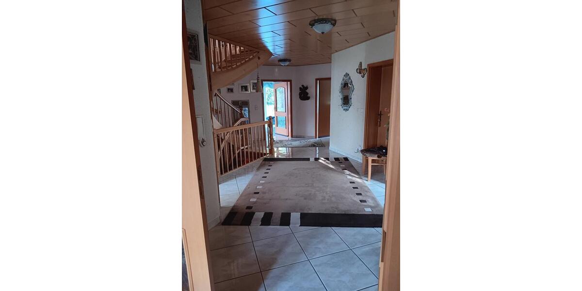 Einfamilienhaus Waigolshausen - 10 Zimmer, 258 m&sup2;, 790.000&euro; | Angebot:26549697
