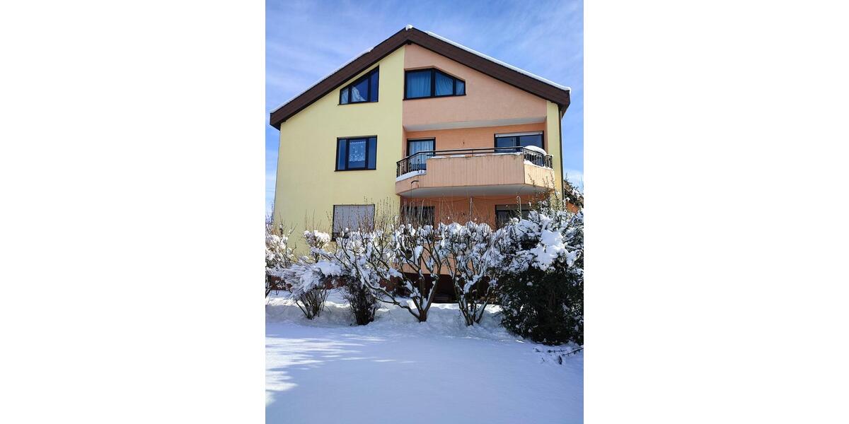 Etagenwohnung Volkach - 3 Zimmer, 89 m&sup2;, 800&euro; | Angebot:25059111