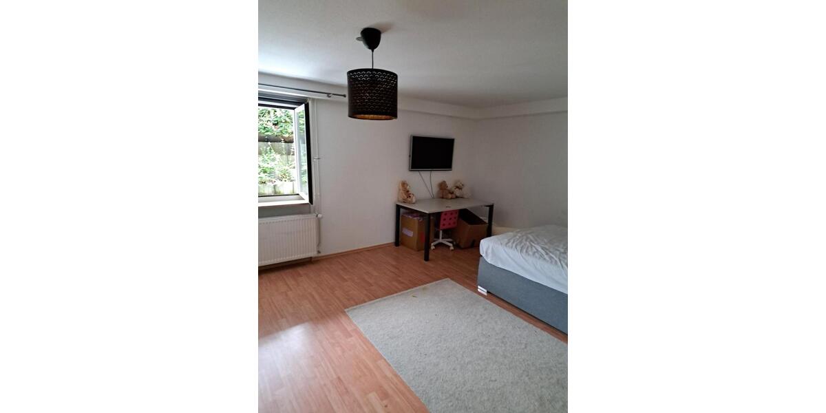 Reihenhaus Würzburg Lengfeld - 7 Zimmer, 146 m&sup2;, 1.750&euro; | Angebot:26368919
