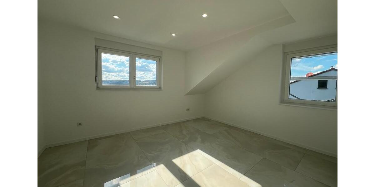 Dachgeschoßwohnung Tauberbischofsheim - 3 Zimmer, 60 m&sup2;, 780&euro; | Angebot:25394840