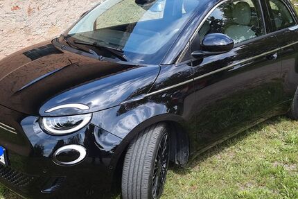Fiat 500e 13.400 km 21.200 &euro; Schwarzach am Main 97359