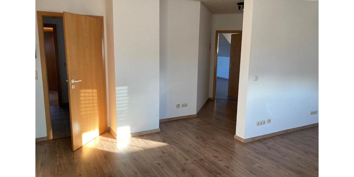 Einfamilienhaus Giebelstadt - 7 Zimmer, 248 m&sup2;, 840.000&euro; | Angebot:26833060