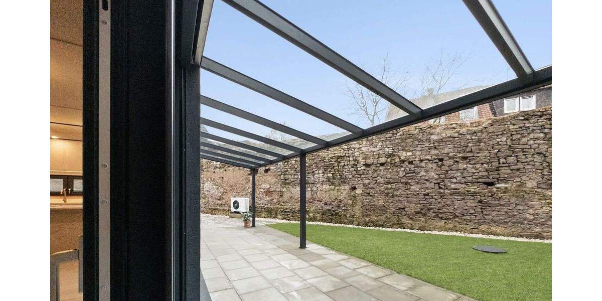 Einfamilienhaus Würzburg Heidingsfeld - 8 Zimmer, 215 m&sup2;, 1.095.000&euro; | Angebot:25820156