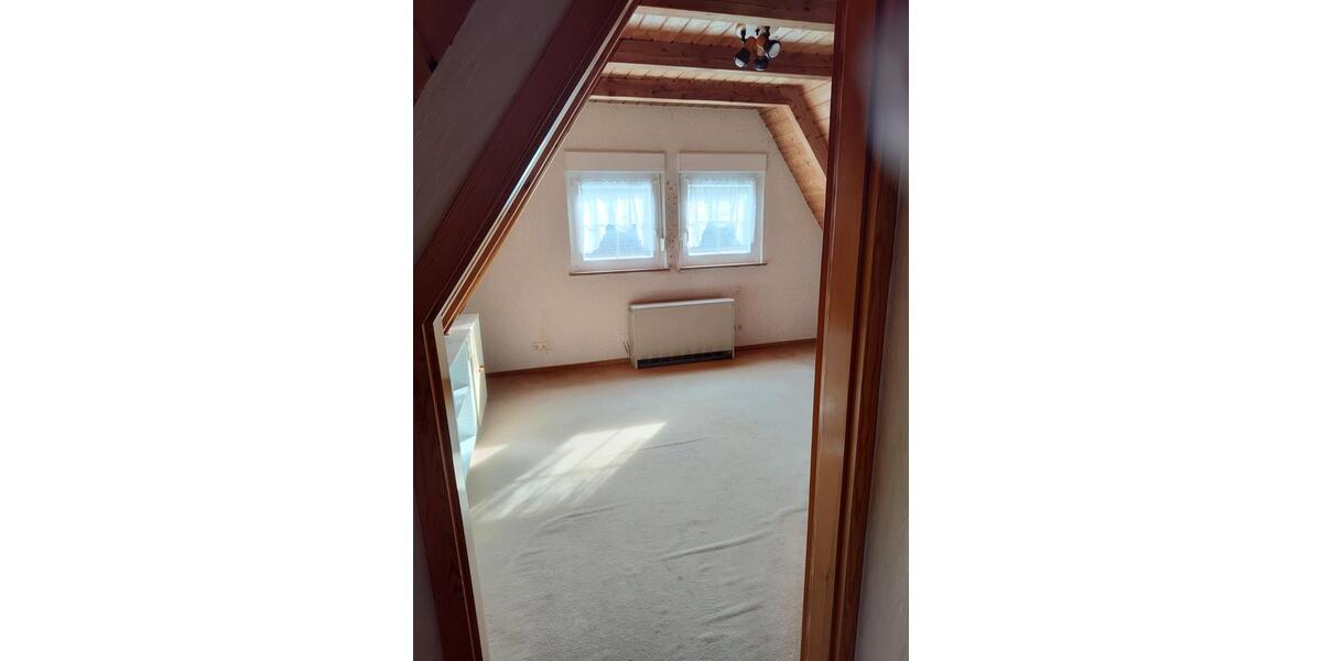 Doppelhaushälfte Giebelstadt - 6 Zimmer, 144 m&sup2;, 295.000&euro; | Angebot:26762801
