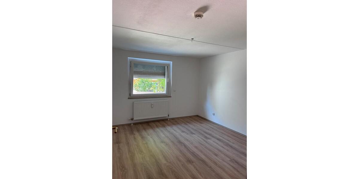 Etagenwohnung Würzburg Heuchelhof - 3 Zimmer, 77 m&sup2;, 1.375&euro; | Angebot:26680200