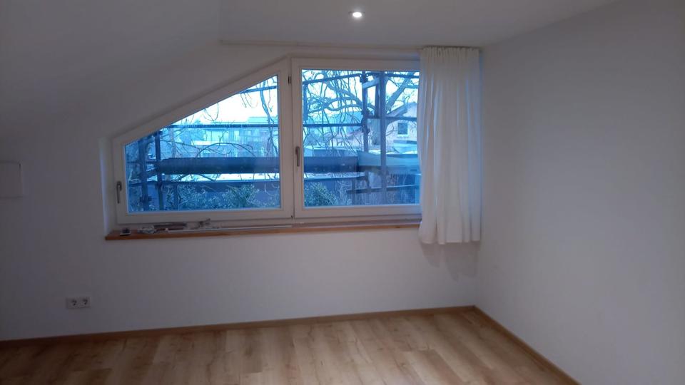 Dachgeschoßwohnung Würzburg Frauenland - 3 Zimmer, 90 m&sup2;, 1.200&euro; | Angebot:24455498