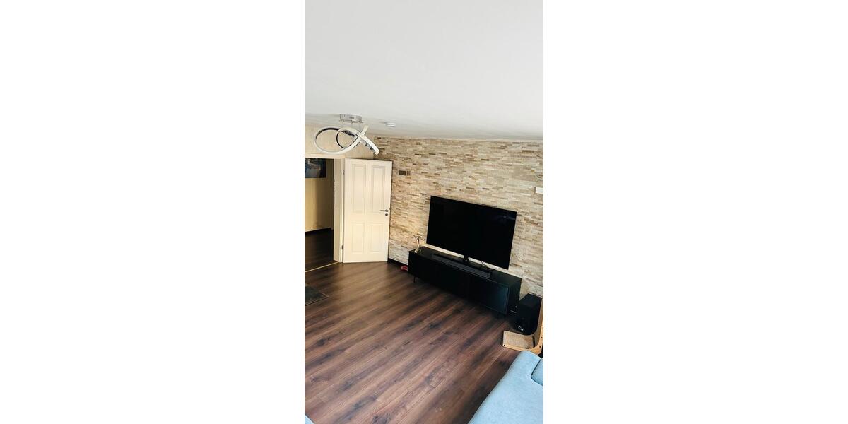 Erdgeschoßwohnung Gerbrunn - 4 Zimmer, 100 m&sup2;, 1.450&euro; | Angebot:25811062