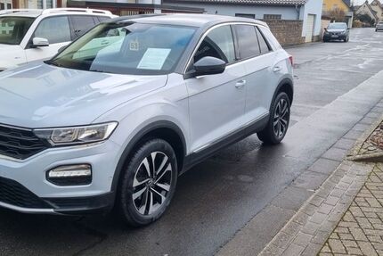 VW T-Roc 46.500 km 20.890 &euro; Stammheim 97509
