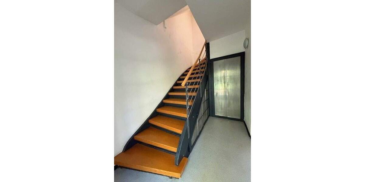 Etagenwohnung Volkach Rimbach - 5 Zimmer, 200 m&sup2;, 1.690&euro; | Angebot:25736617