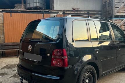 VW Touran 149.000 km 3.799 &euro; Waigolshausen 97534