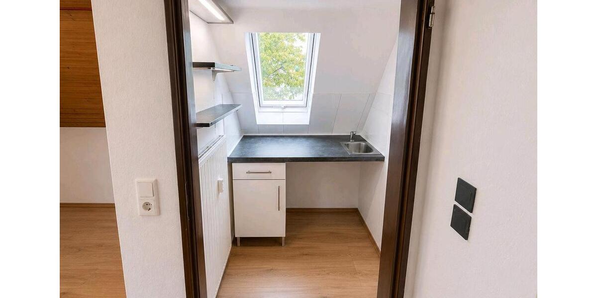 Dachgeschoßwohnung Estenfeld - 1 Zimmer, 25 m&sup2;, 600&euro; | Angebot:26652019