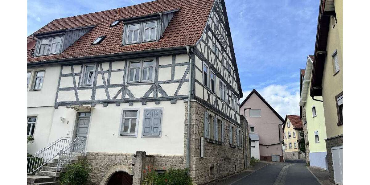 Haus zum Kaufen in Grünsfeld 360.000 € 195.92 m² 7 zimmer