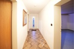Zwei- bis Dreiparteienhaus in zentraler Lage mit Einliegerwohnung und Ausbaupotenzial im DG - Zweifamilienhaus Zell am Main | Angebot:26652819