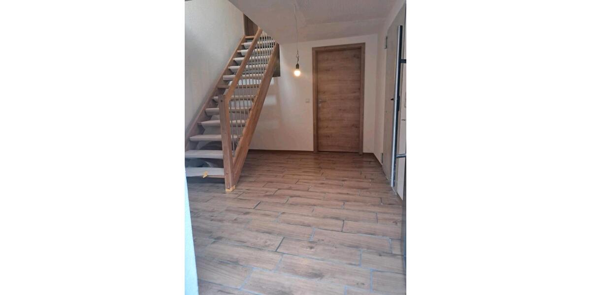 Biete günstige, moderne neue Wohnung in Nähe Bad Mergentheim 4 zimmer