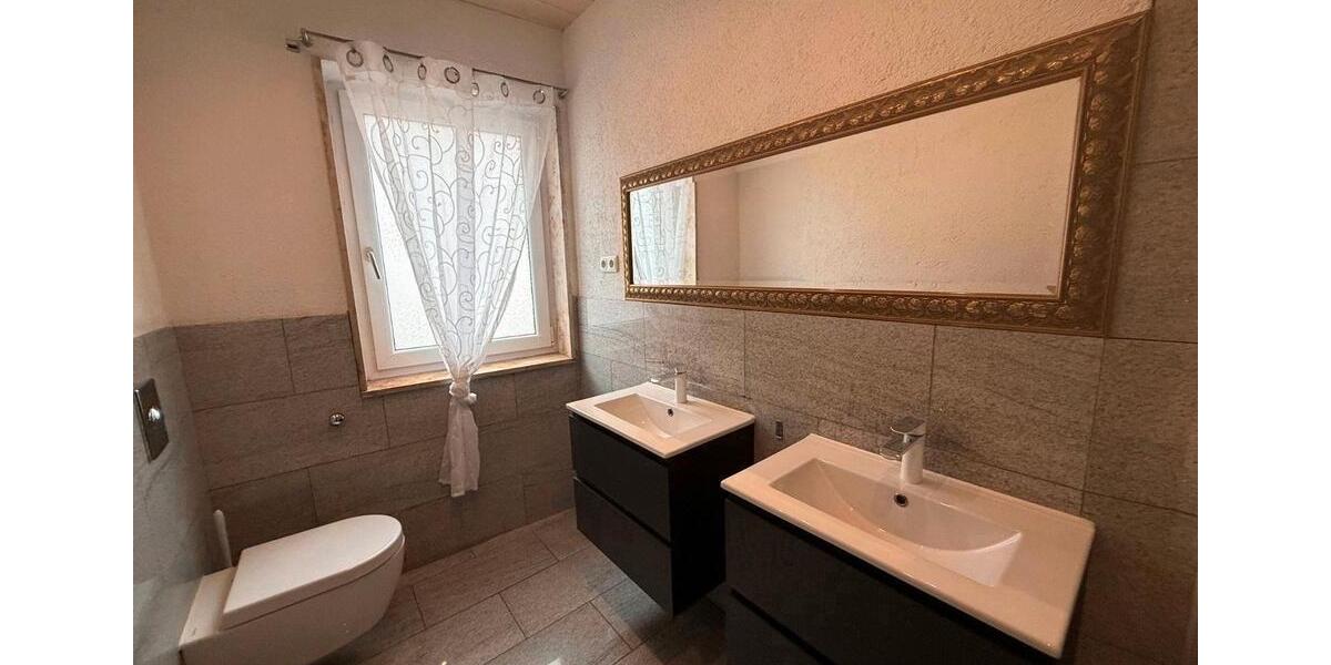 Mehrfamilienhaus, Wohnhaus Würzburg Heuchelhof - 7 Zimmer, 210 m&sup2;, 795.000&euro; | Angebot:26211941