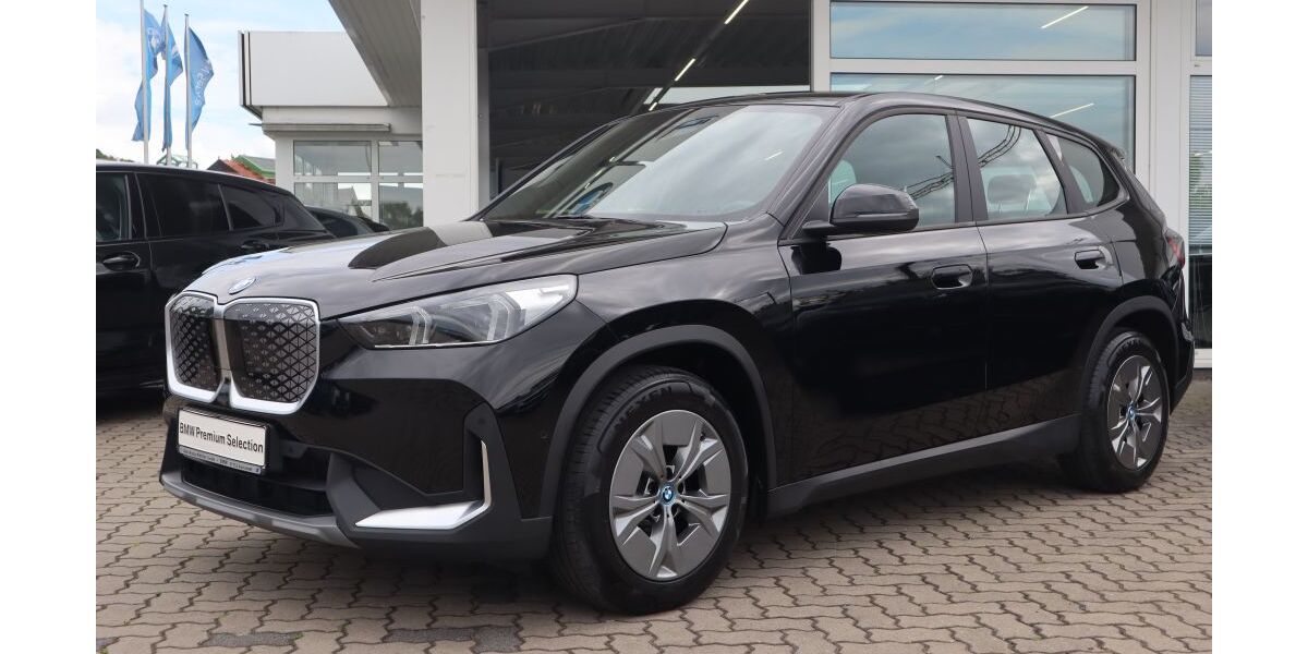 BMW iX1 37.518 km 33.990 &euro; Karlstadt 97753
