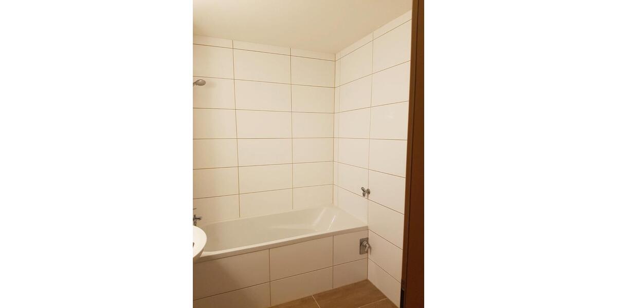 Erdgeschoßwohnung Würzburg Heuchelhof - 3 Zimmer, 80 m&sup2;, 299.000&euro; | Angebot:26194652