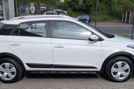 Hyundai i20 74.846 km 8.850 &euro; Würzburg 97078