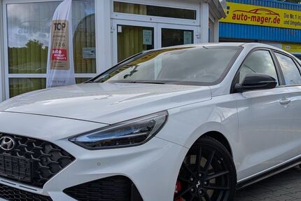 Hyundai i30 96.987 km 22.850 &euro; Würzburg 97078
