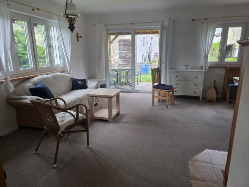 Schönes, ebenerdiges Einfamilienhaus in 97450 Arnstein-Büchhold, 28 km von Würzburg und 15 km von Schweinfurt entfernt (ID 10640) - Einfamilienhaus Arnstein Arnstein , Unterfr | Angebot:26803430